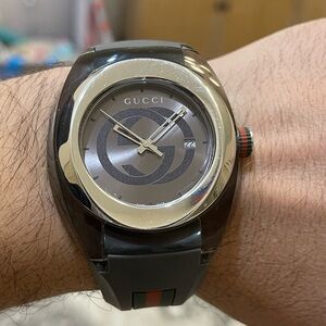 Gucci Sync Quartz Gray Dial Gray Rubber Strap Watch For Men XXL 44mm YA137301